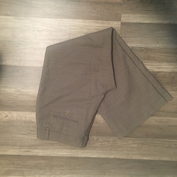 Express Design Studio, Ladies Editor Brown Plaid Dress Pants, Size 6. - Picture 2 of 7